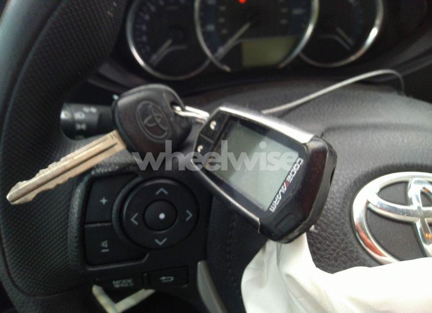 Photo 11 of 2016 Toyota Corolla L (VIN 2T1BURHE0GC632532)