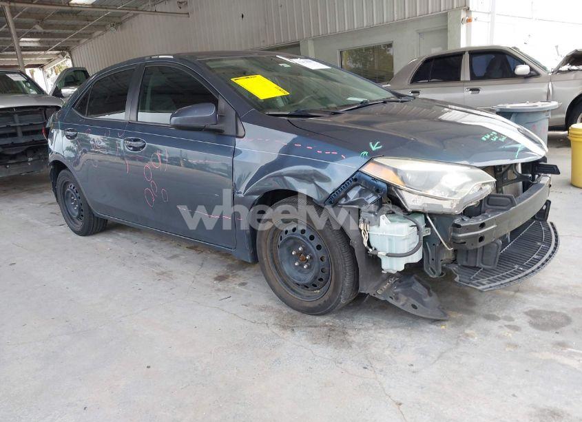 2016 Toyota Corolla LE (VIN 2T1BURHE0GC643966) main photo