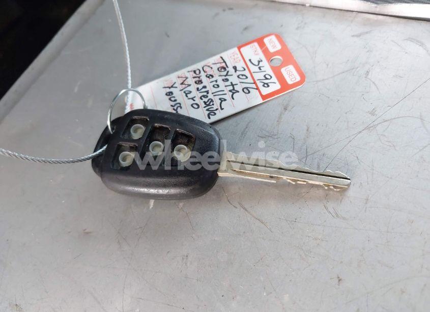 Photo 11 of 2016 Toyota Corolla LE (VIN 2T1BURHE0GC643966)