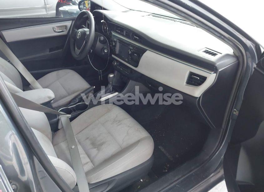 Photo 5 of 2016 Toyota Corolla LE (VIN 2T1BURHE0GC643966)