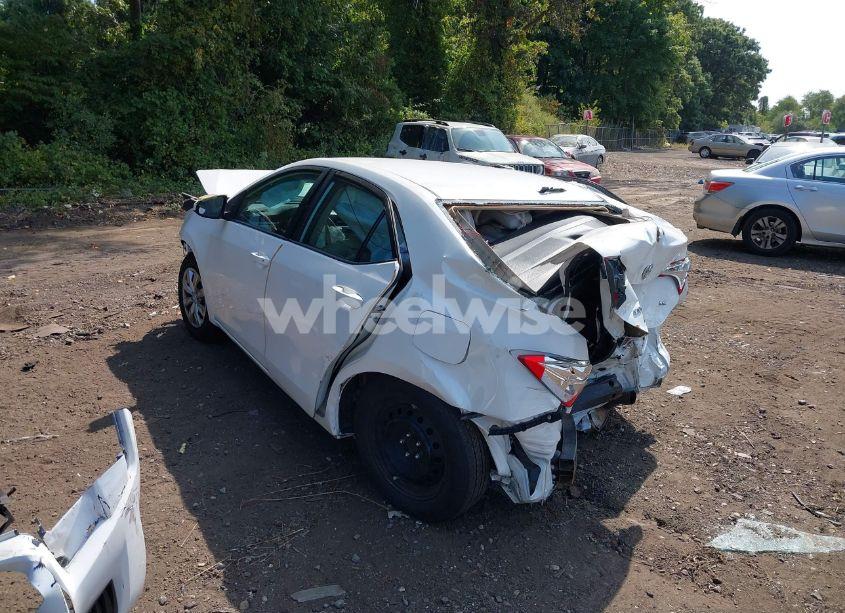 Photo 3 of 2016 Toyota Corolla LE (VIN 2T1BURHE0GC652375)