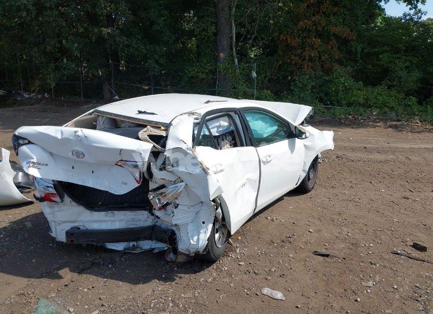 Photo 4 of 2016 Toyota Corolla LE (VIN 2T1BURHE0GC652375)