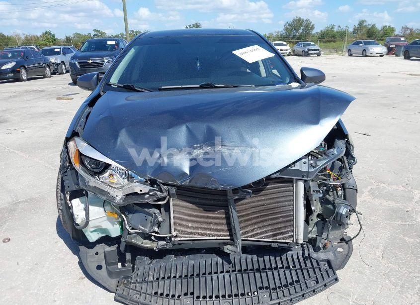 Photo 13 of 2016 Toyota Corolla LE (VIN 2T1BURHE0GC674845)