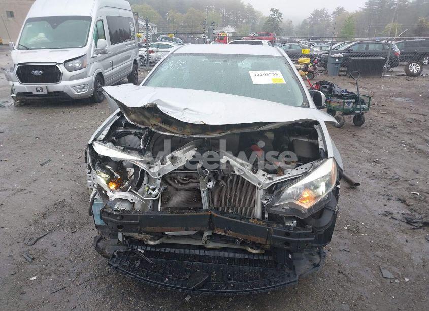 Photo 13 of 2016 Toyota Corolla LE (VIN 2T1BURHE0GC695064)