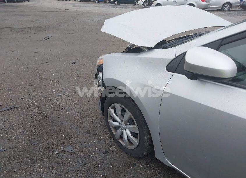 Photo 6 of 2016 Toyota Corolla LE (VIN 2T1BURHE0GC695064)