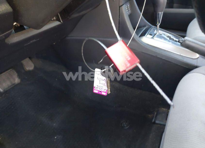 Photo 11 of 2016 Toyota Corolla L (VIN 2T1BURHE0GC696392)