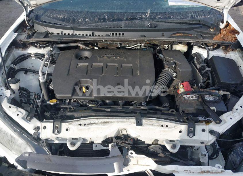 Photo 10 of 2016 Toyota Corolla LE (VIN 2T1BURHE0GC706001)