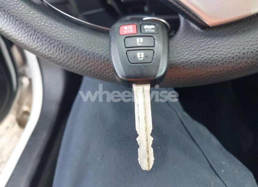 Photo 11 of 2016 Toyota Corolla LE (VIN 2T1BURHE0GC706001)