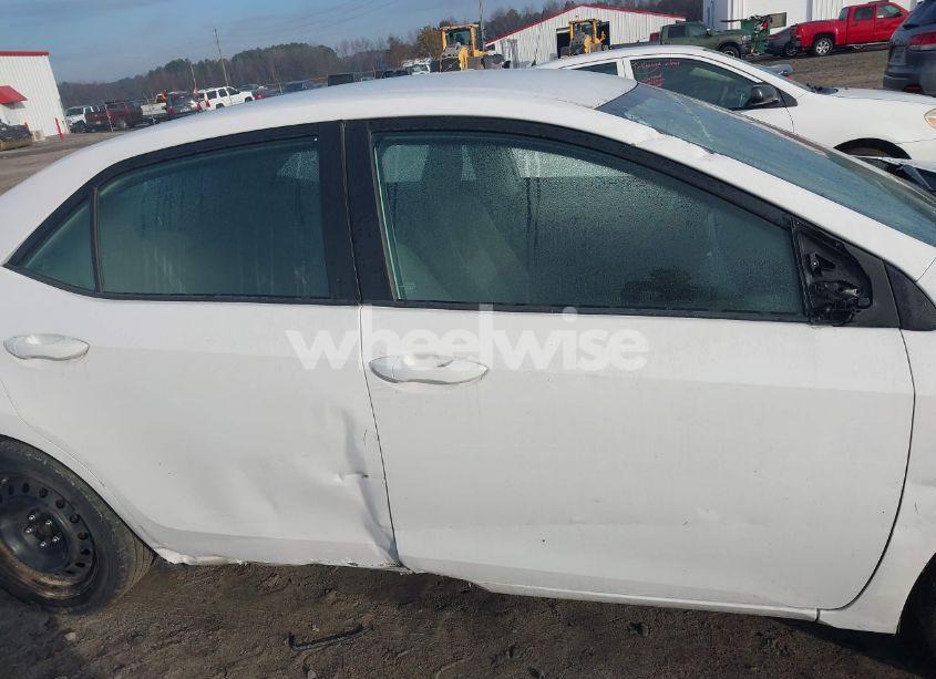 Photo 13 of 2016 Toyota Corolla LE (VIN 2T1BURHE0GC706001)