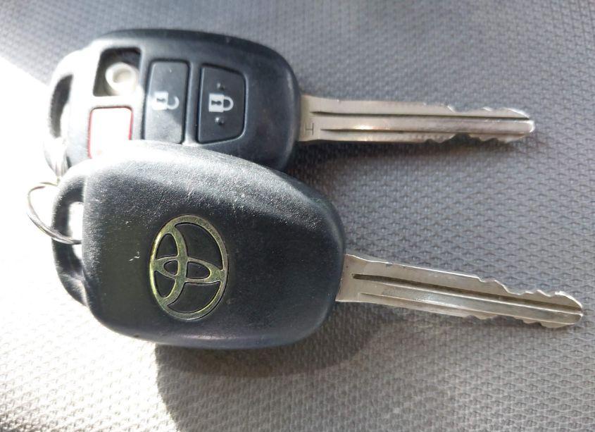 Photo 11 of 2016 Toyota Corolla LE (VIN 2T1BURHE0GC706922)