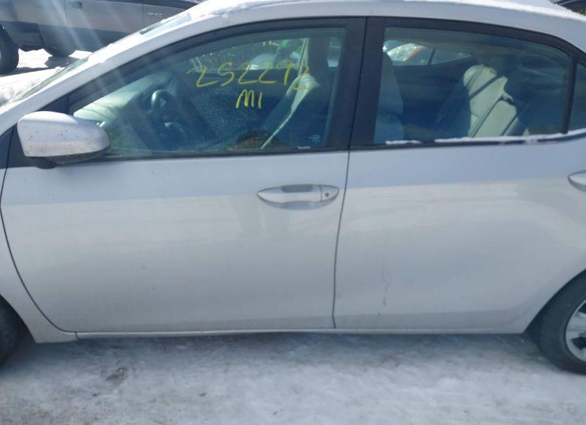 Photo 14 of 2016 Toyota Corolla LE (VIN 2T1BURHE0GC706922)