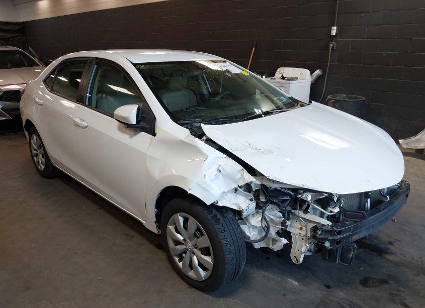 2016 Toyota Corolla LE (VIN 2T1BURHE0GC715653) main photo