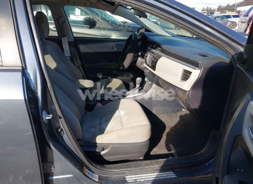 Photo 5 of 2016 Toyota Corolla LE (VIN 2T1BURHE0GC729262)