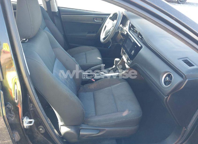 Photo 5 of 2017 Toyota Corolla LE (VIN 2T1BURHE0HC755846)