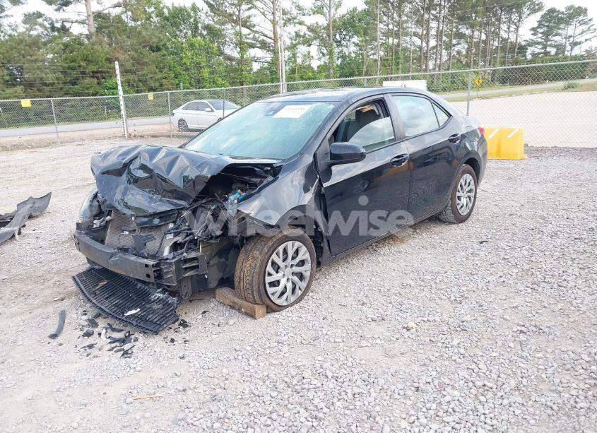 Photo 2 of 2017 Toyota Corolla LE (VIN 2T1BURHE0HC755944)