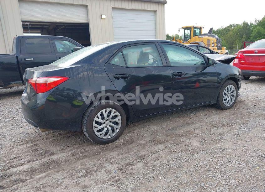 Photo 4 of 2017 Toyota Corolla LE (VIN 2T1BURHE0HC755944)