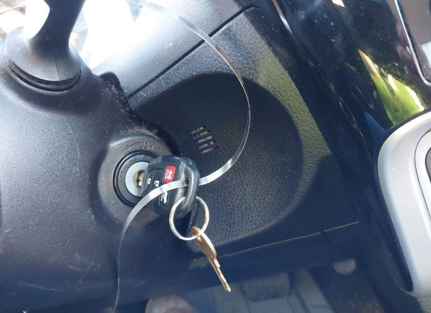 Photo 11 of 2017 Toyota Corolla LE (VIN 2T1BURHE0HC765499)