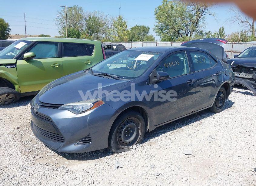Photo 2 of 2017 Toyota Corolla LE (VIN 2T1BURHE0HC768290)