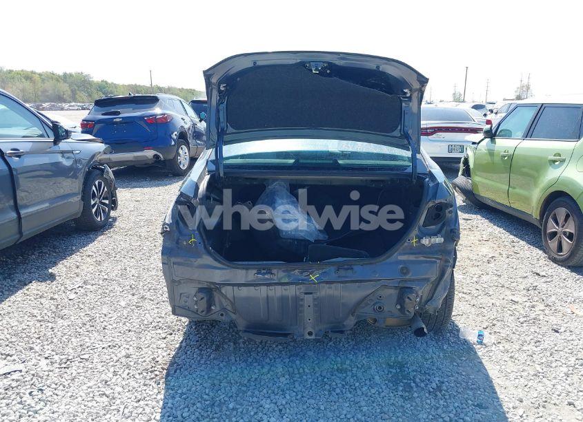 Photo 6 of 2017 Toyota Corolla LE (VIN 2T1BURHE0HC768290)