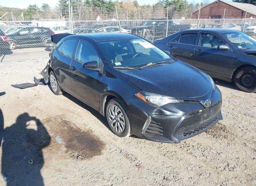 2017 Toyota Corolla LE (VIN 2T1BURHE0HC797918) main photo