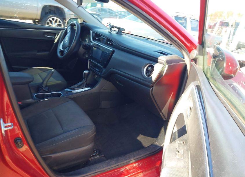 Photo 5 of 2017 Toyota Corolla LE (VIN 2T1BURHE0HC827841)