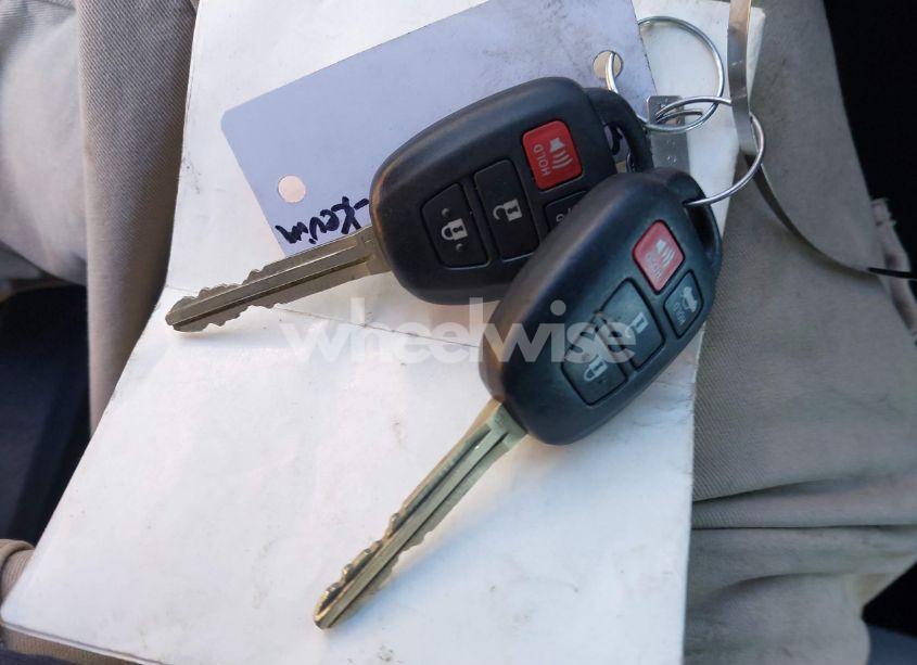 Photo 11 of 2017 Toyota Corolla LE (VIN 2T1BURHE0HC833509)