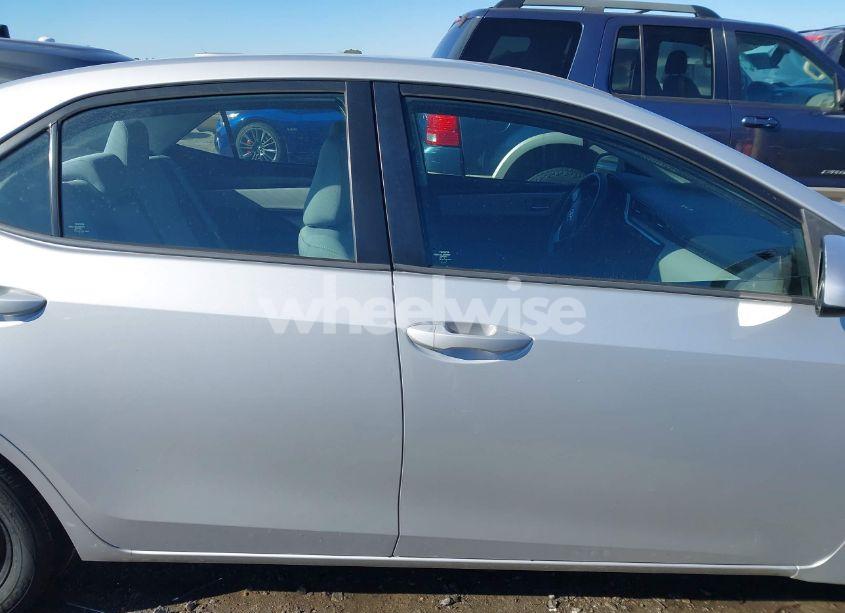 Photo 13 of 2017 Toyota Corolla LE (VIN 2T1BURHE0HC833509)