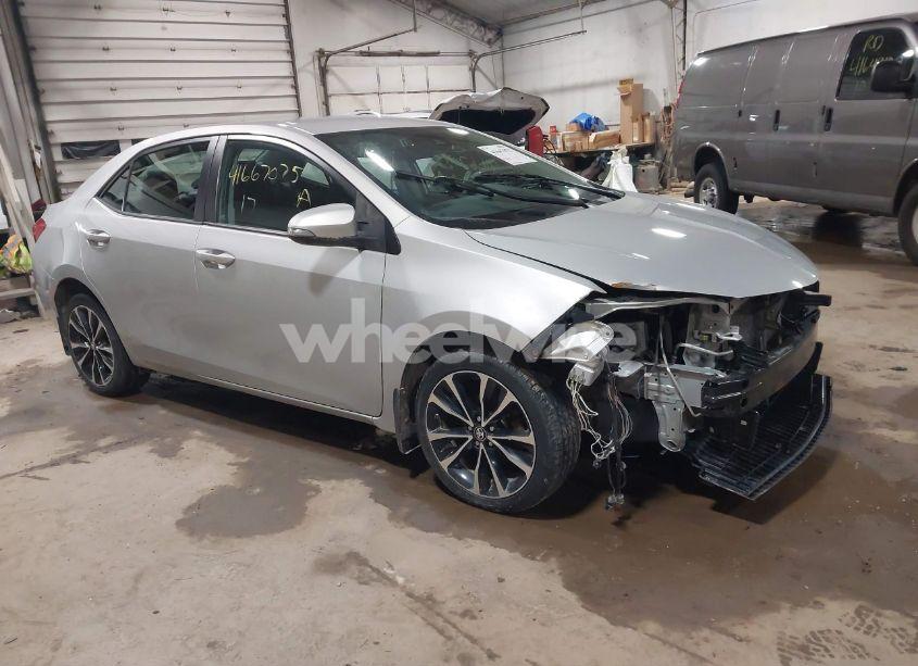 2017 Toyota Corolla SE (VIN 2T1BURHE0HC855414) main photo