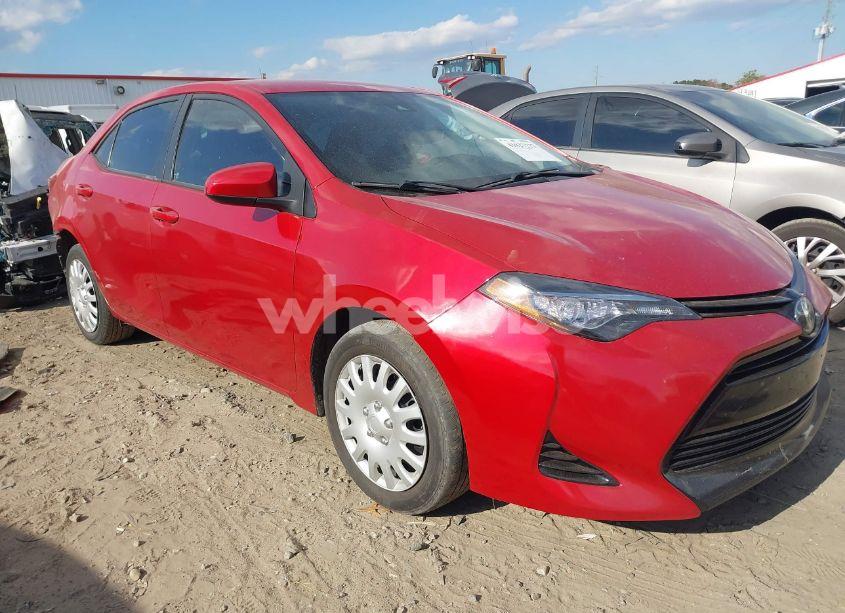 2017 Toyota Corolla LE (VIN 2T1BURHE0HC858619) main photo