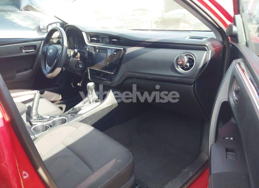 Photo 5 of 2017 Toyota Corolla LE (VIN 2T1BURHE0HC858619)