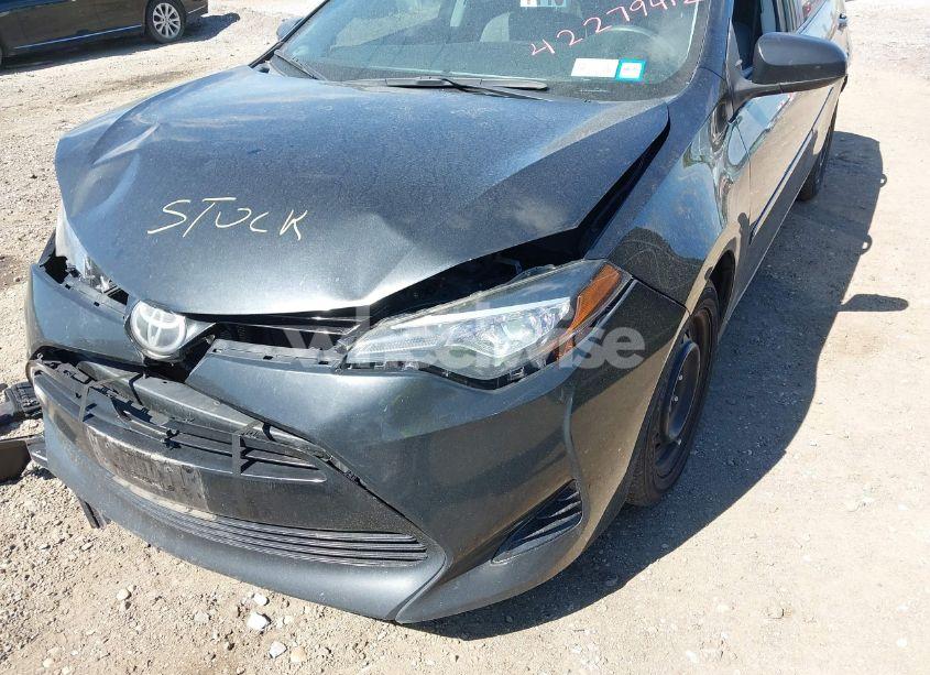 Photo 18 of 2017 Toyota Corolla LE (VIN 2T1BURHE0HC865330)