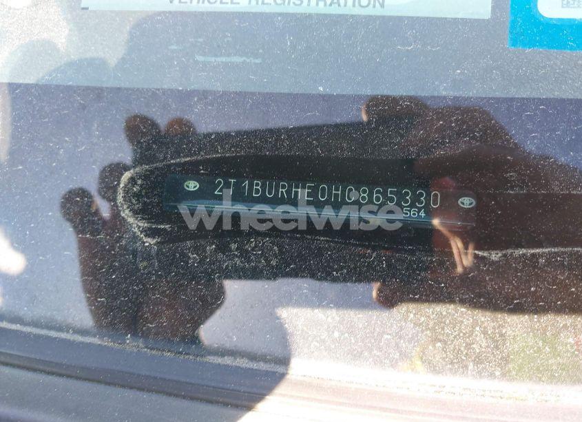 Photo 20 of 2017 Toyota Corolla LE (VIN 2T1BURHE0HC865330)