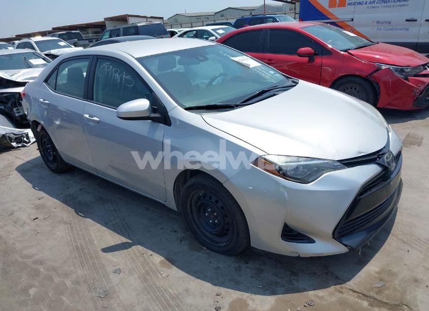 2017 Toyota Corolla LE (VIN 2T1BURHE0HC871127) main photo