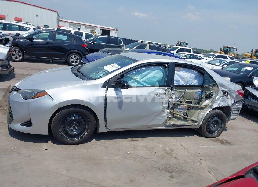 Photo 15 of 2017 Toyota Corolla LE (VIN 2T1BURHE0HC871127)