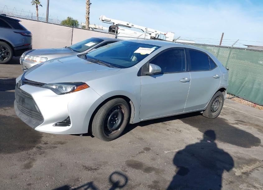 Photo 15 of 2017 Toyota Corolla LE (VIN 2T1BURHE0HC927597)