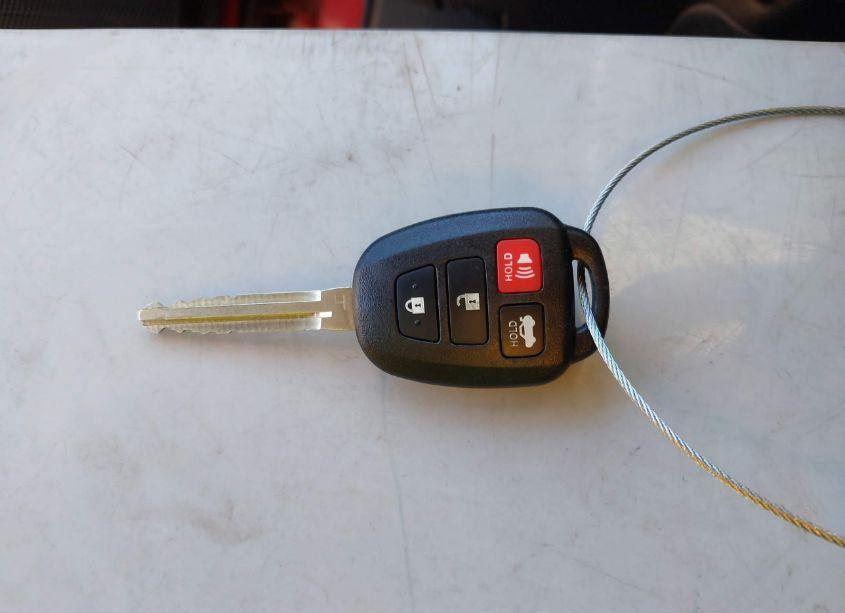 Photo 11 of 2018 Toyota Corolla LE (VIN 2T1BURHE0JC014344)