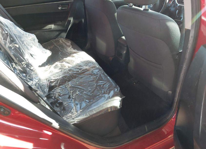 Photo 8 of 2018 Toyota Corolla LE (VIN 2T1BURHE0JC014344)