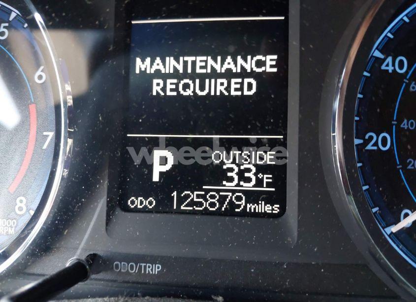 Photo 15 of 2018 Toyota Corolla LE (VIN 2T1BURHE0JC038921)