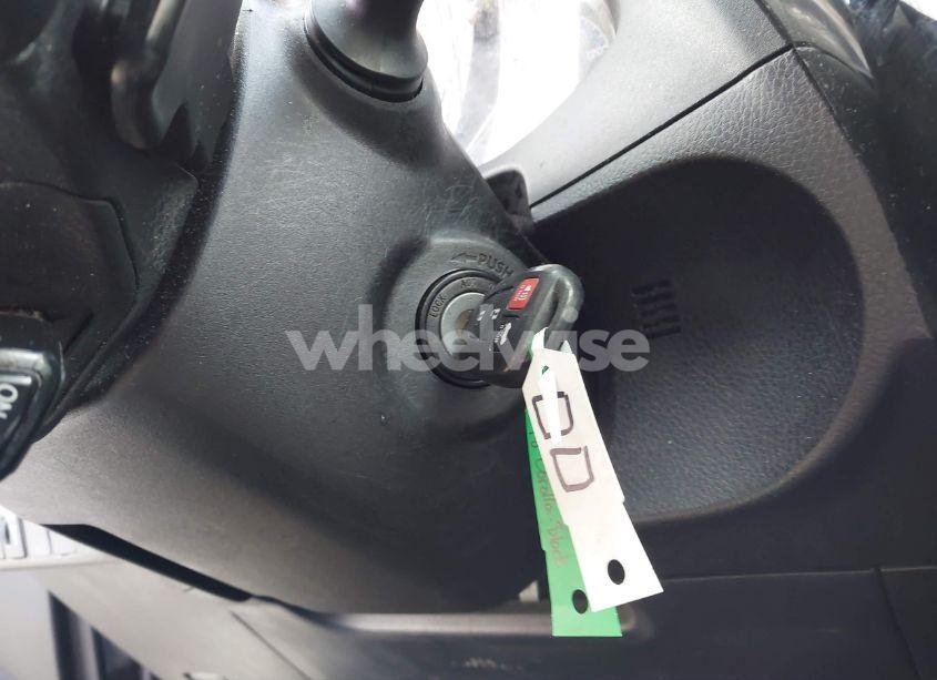 Photo 11 of 2018 Toyota Corolla SE (VIN 2T1BURHE0JC050681)