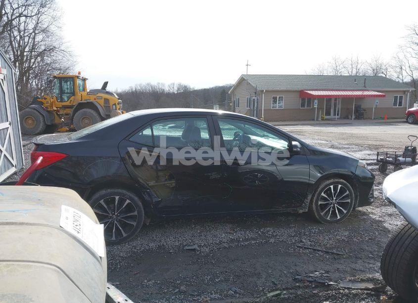 Photo 14 of 2018 Toyota Corolla SE (VIN 2T1BURHE0JC050681)