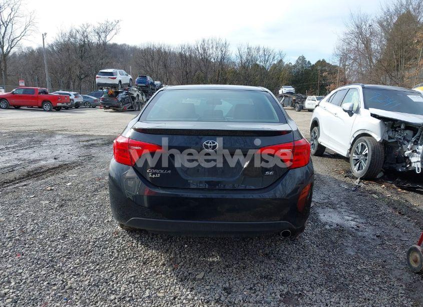 Photo 17 of 2018 Toyota Corolla SE (VIN 2T1BURHE0JC050681)