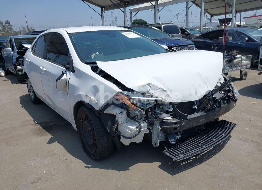 2018 Toyota Corolla LE (VIN 2T1BURHE0JC050910) main photo