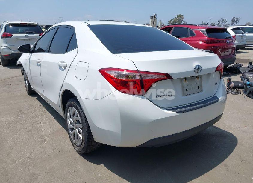 Photo 3 of 2018 Toyota Corolla LE (VIN 2T1BURHE0JC050910)