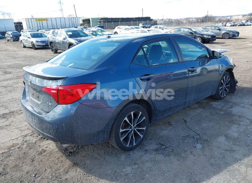Photo 4 of 2018 Toyota Corolla XSE (VIN 2T1BURHE0JC052320)