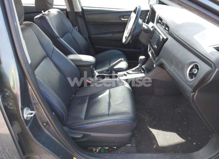 Photo 5 of 2018 Toyota Corolla XSE (VIN 2T1BURHE0JC052320)