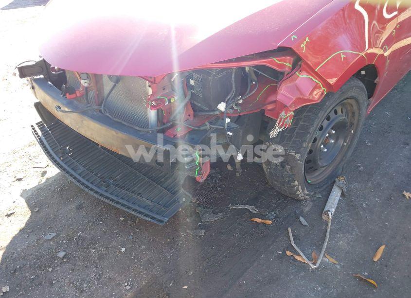 Photo 6 of 2018 Toyota Corolla LE (VIN 2T1BURHE0JC057999)