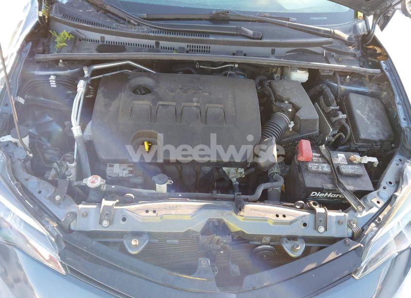 Photo 10 of 2018 Toyota Corolla LE (VIN 2T1BURHE0JC059154)