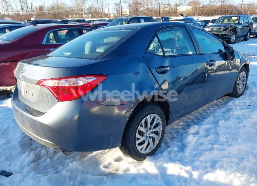 Photo 4 of 2018 Toyota Corolla LE (VIN 2T1BURHE0JC059154)