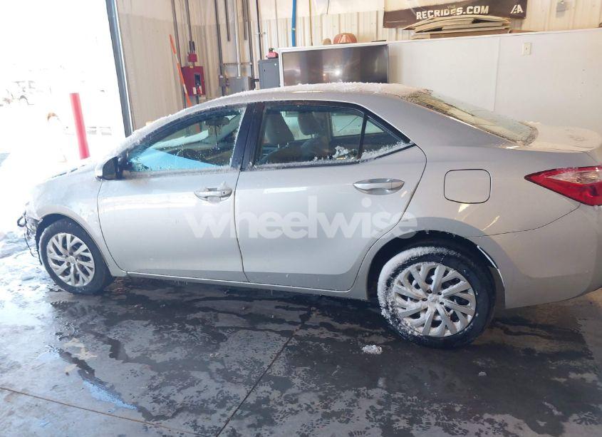 Photo 14 of 2018 Toyota Corolla LE (VIN 2T1BURHE0JC062197)