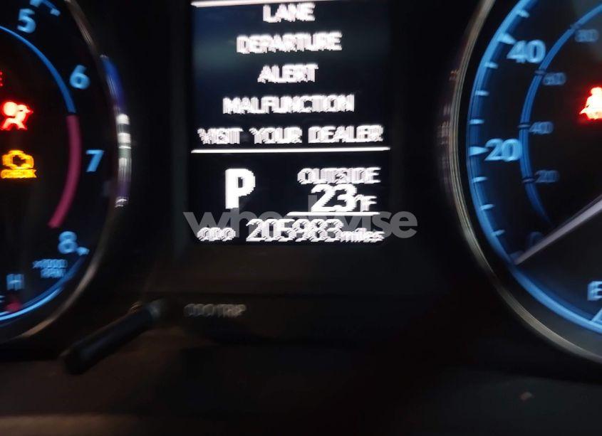 Photo 15 of 2018 Toyota Corolla LE (VIN 2T1BURHE0JC062197)